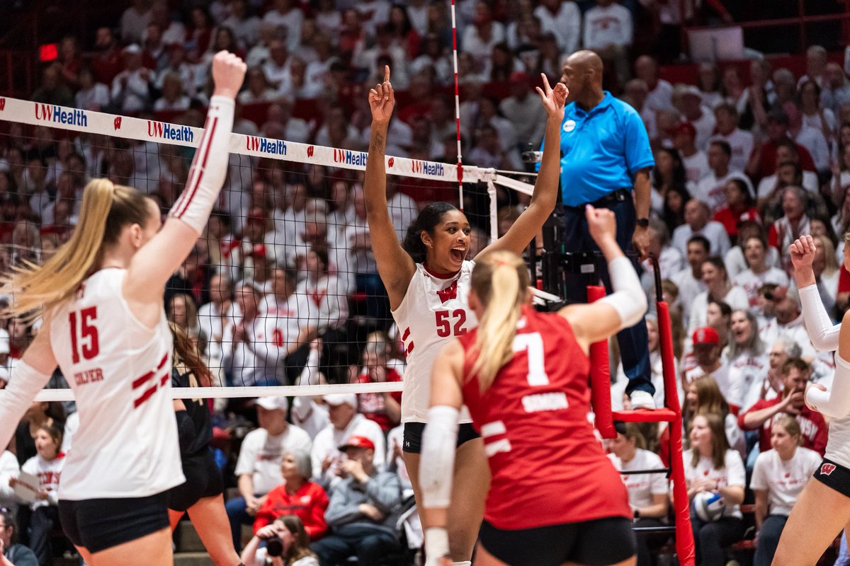 Wisconsin Badgers tweet media