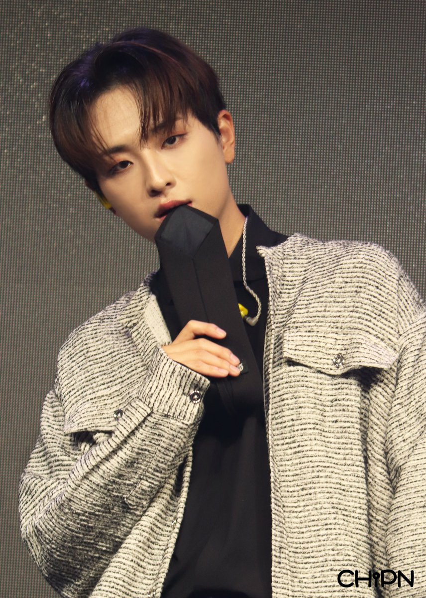 CHIPN1013's tweet photo. 2025/11/09
2025 SIHUN’s FANPARTY &amp; ONEMAN LIVE in TOKYO
2부
#김시훈 #시훈 #キムシフン #しふん https://t.co/T9NUHLjhYb