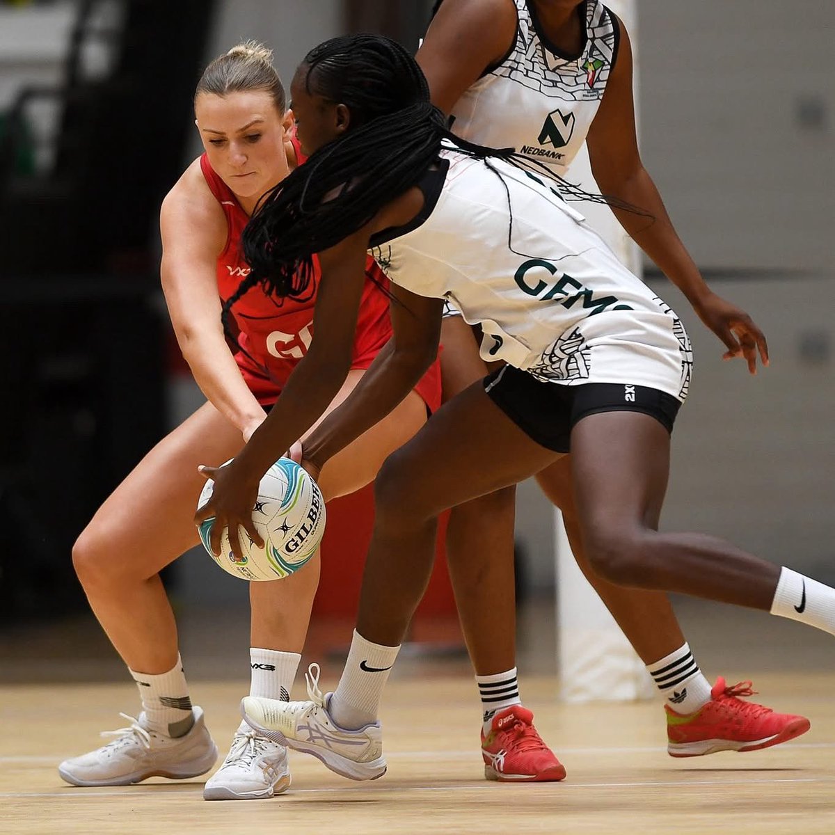 End of the double-header with the Welsh Feathers!

So proud of our Gems after a tough second Test against Wales, where we battled hard and lost 50–44.

Heads up and eyes forward to our next tournament!!! 

Celtic Cup, here we come! 💎🇿🇼

<a href="/NedbankZimbabwe/">Nedbank Zimbabwe</a> 

📷 Wales Net-ball