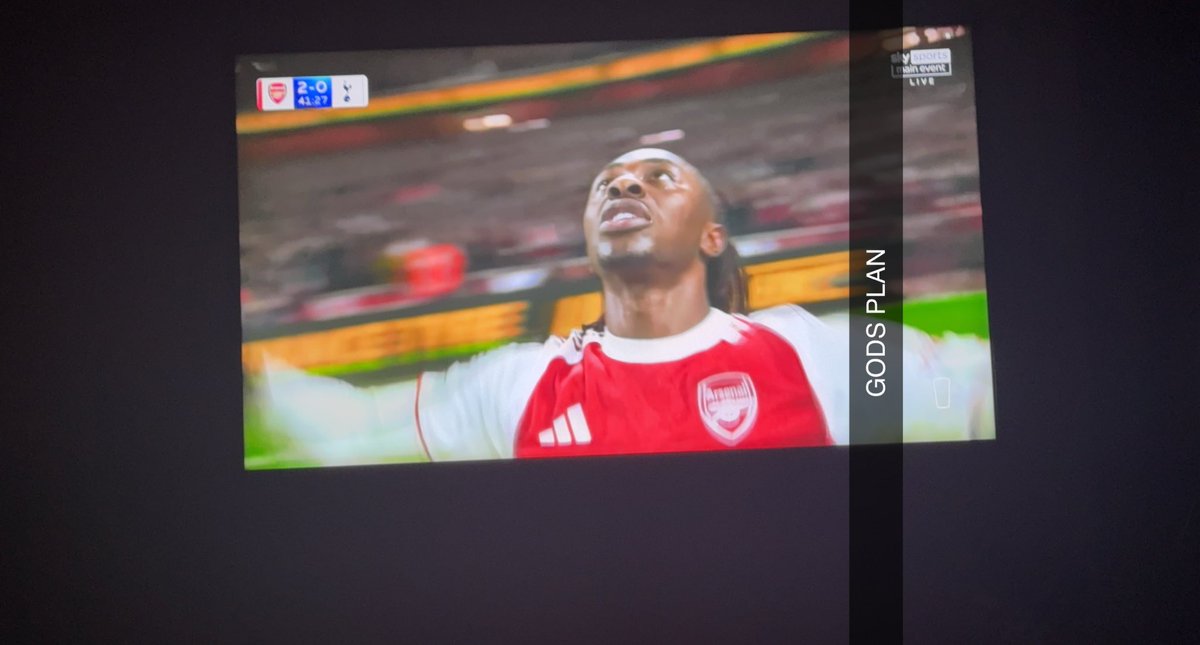 LOOOOOOOL EZE SCORING AGAINST TOTTENAM EJDJCNSKSKXNDNENSNDNDNE