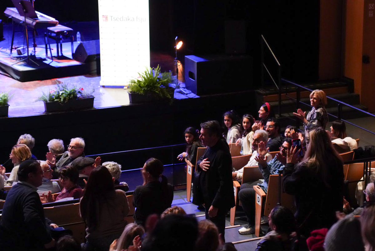 Christian Estrosi tweet media