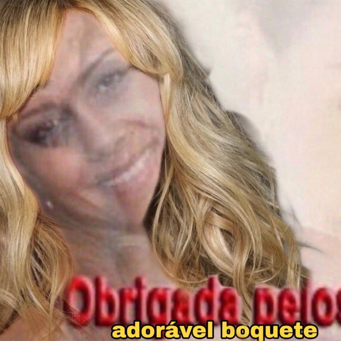 momjust13min's tweet image. off: bey e ariana sofrendo bodyshaming é pras fanbases aprenderem a parar de falar da coluna da taylor