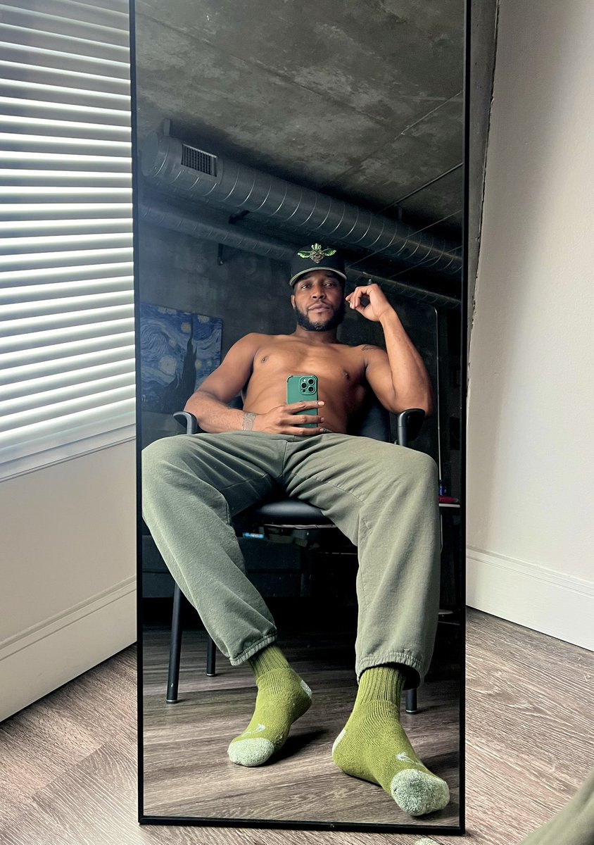 it's a real Sagittarius Birthday. 
Chapter 40. 🦦✨❤️‍🔥♐️