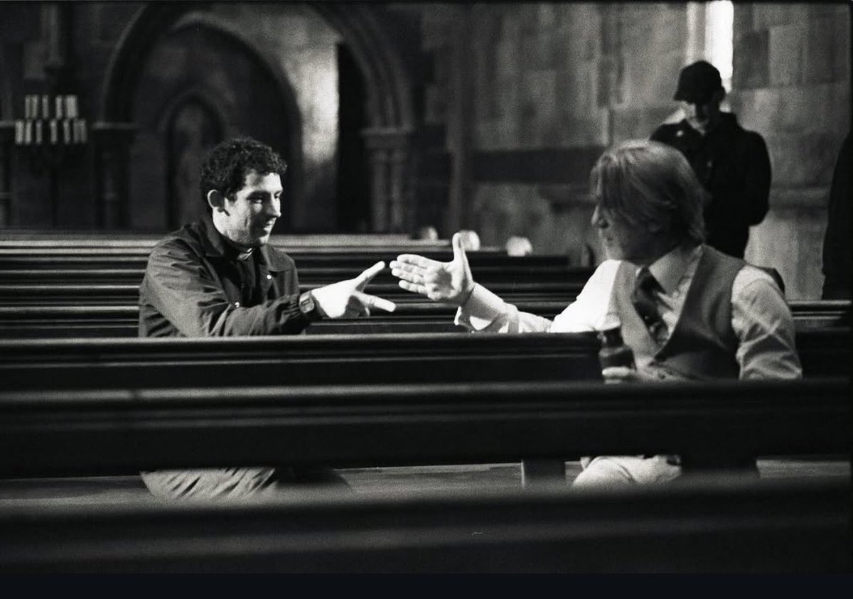 JoshAlison_'s tweet image. Josh O’Connor and Daniel Craig play rock, paper, scissors between takes on the set of Wake Up Dead Man (via Rian Johnson)