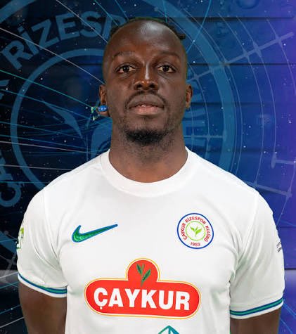 soccer_turkish's tweet image. #LiveScore 

🟢🔵 Çaykur Rizespor 1-0 Fenerbahçe 🟡🔵

⚽️Ali Sowe⏱️6’🟢🔵

📲#ÇRSvFB #RIZvFB #ÇaykurRizespor #Fenerbahçe #TrendyolSüperLig