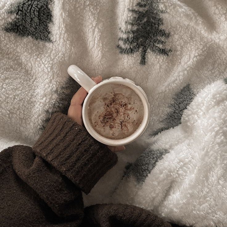 itdiorgurl's tweet image. winter days are coming…