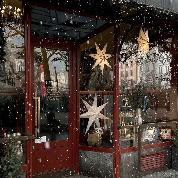 itdiorgurl's tweet image. winter days are coming…