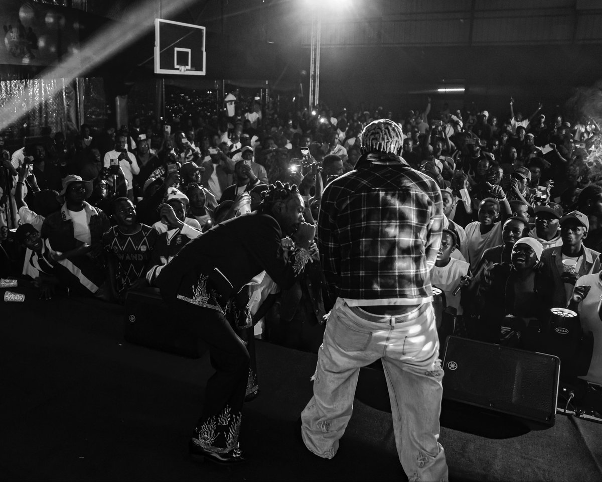 History in the making...

<a href="/p/">P.</a>.a.p.a_c.y.a.n.g.w.e 🔥✊🏾💪🏾💪🏾💪🏾💪🏾
📸 <a href="/elema_/">Emmanuel Mellado</a>._visual @herve_wyatt