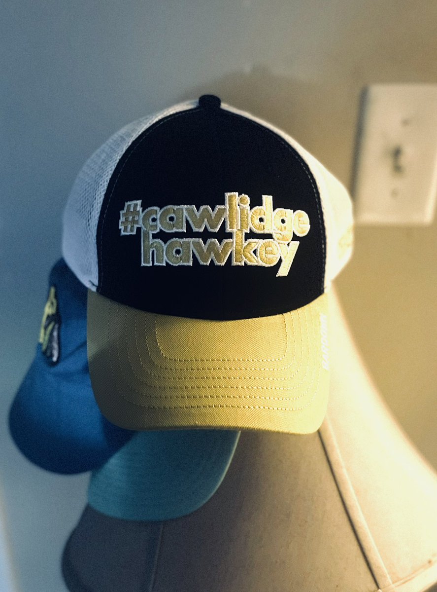 Buccigross's tweet image. NEW BucciOT.com #CawlidgeHawkey Top 16
1 Michigan 
2 Michigan St
3 Denver
4 Minnesota Duluth
5 Quinnipiac
6 North Dakota
7 Western Michigan 
8 Wisconsin
9 Penn St
10 Dartmouth
11 Maine
12 UConn
13 Northeastern 
14 Cornell 
15 Minnesota St
16 Harvard
