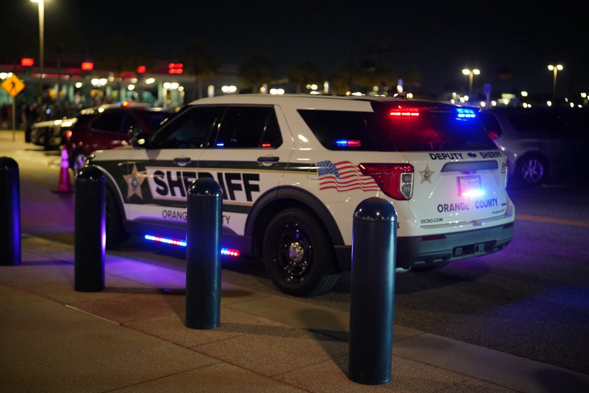 AtackerN's tweet image. ディズニー•ワールドはフロリダ州オレンジ郡保安局？が警備してました。
※撮影許可済み