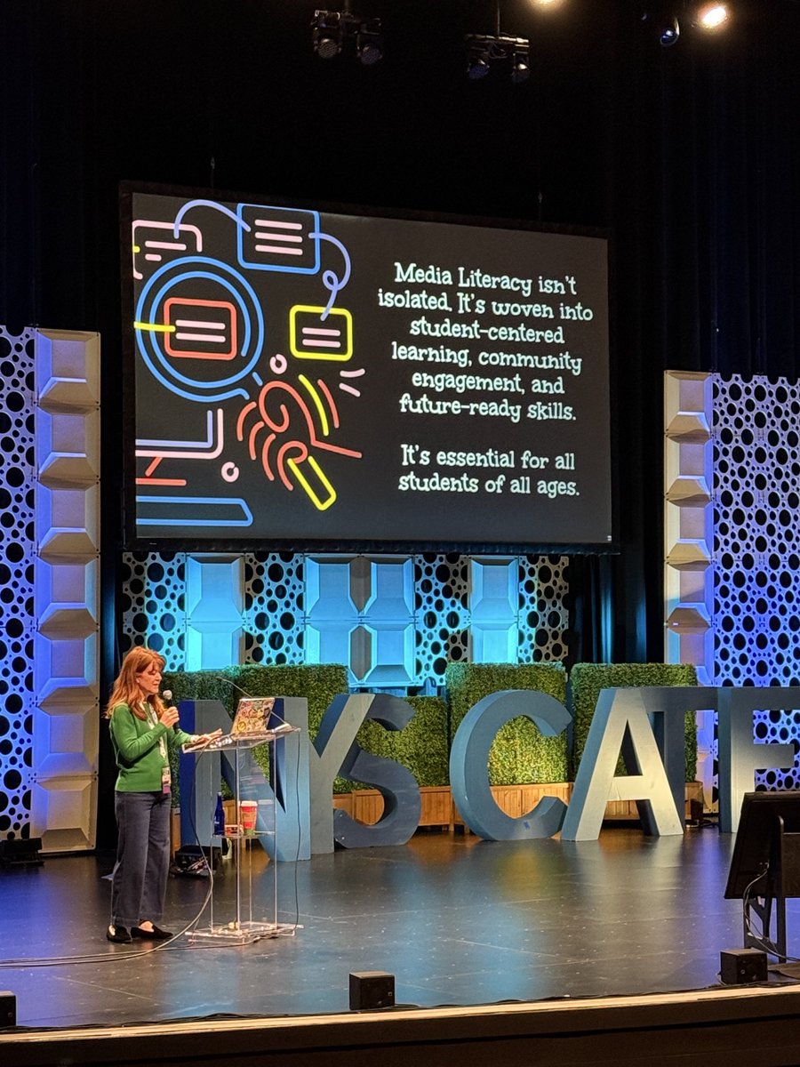 KyleNiemis's tweet image. So glad to finally catch a session with @shannonmmiller 😀

She shared a ton a resources and ideas to help students become stronger  digital citizens. If you don’t follow her work yet, be sure to give her a follow and check out her books and resources 😎

#nyscate #nyscate25