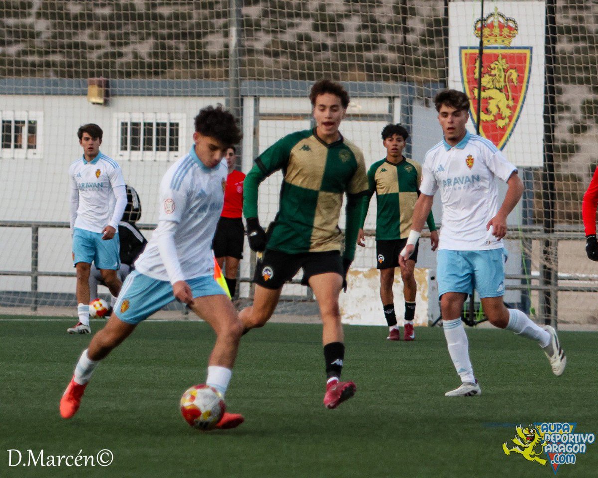 aupazaragoza_AZ's tweet image. 📸 de @dani_peterpan del partido J10 #DHJuvenil disputado ayer entre @RZcantera 🆚 @CESabadell que terminó con victoria local 2-0 ⚽
aupadeportivoaragon.com/px_gallery/22-…