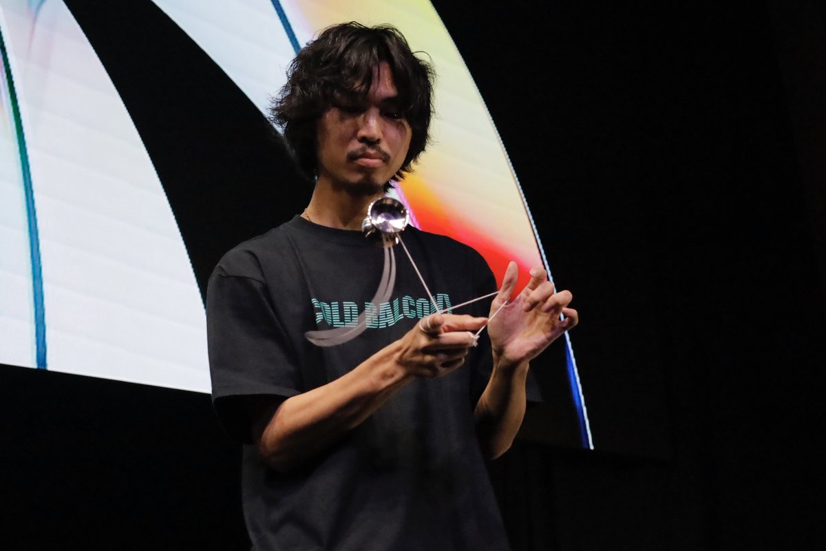 #AXELYC
<a href="/axelyoyo_info/">AXEL YO-YO CUP</a> 
<a href="/t____matsuura/">Takeshi Matsuura</a> 

ちょっと長いんだけど、まじでカッコ良すぎたので見てくれ。
マツウラタケシのショーケースを最前ど真ん中で見れただけでVIP取った価値ある。