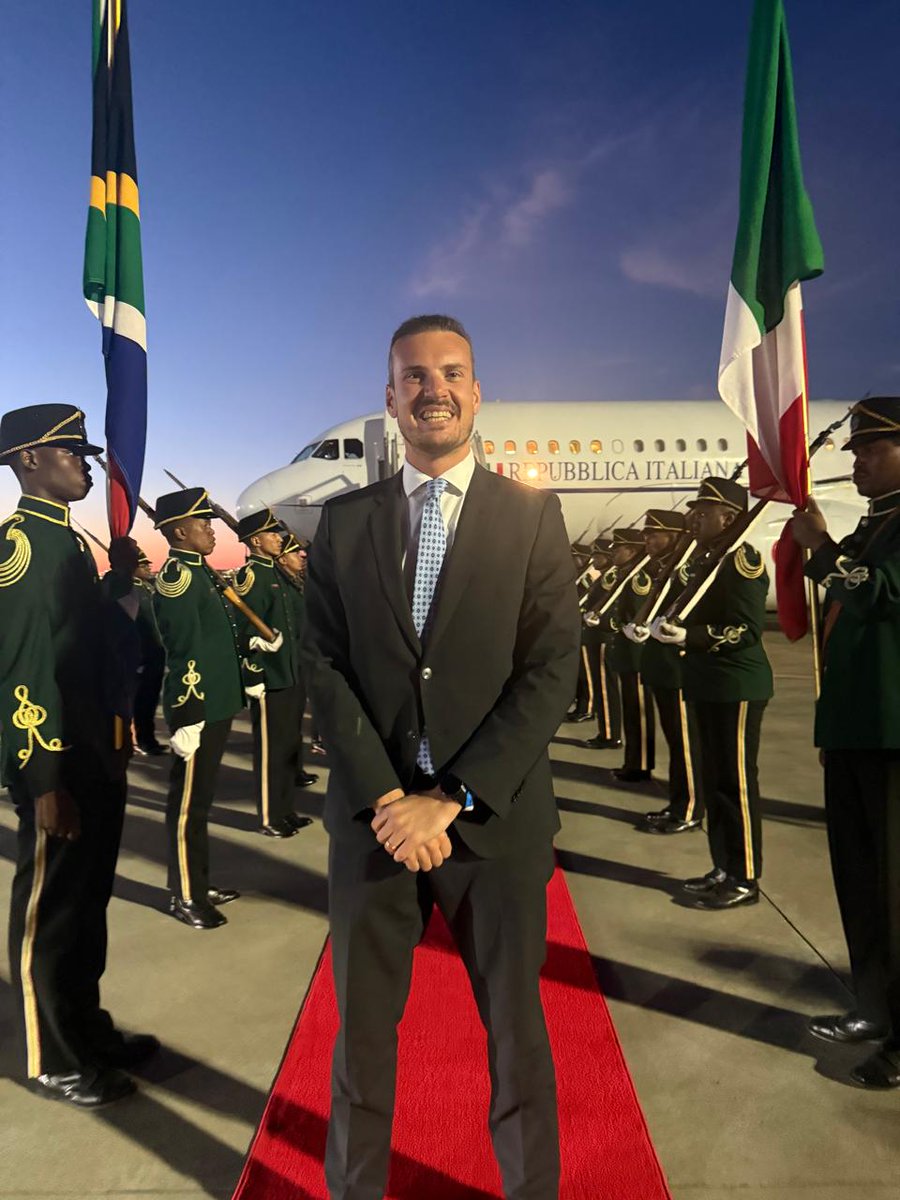 Hespobg's tweet photo. Saying goodbye to the Italian Delegation after the G20 Summit in Johannesburg https://t.co/lKA7n5keS2