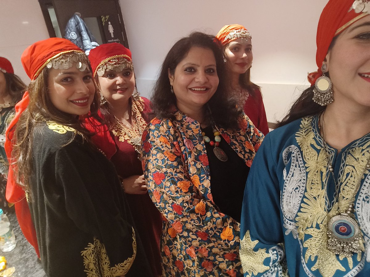 Dogransoul's tweet photo. Honoured to be part of the Jammu Kashmir Day celebration @BharatMandapam,  with @Jktpo_jk MD Sh. Sudershan Kumar ji, GM Sh. Dawood Wani ji &amp; FA, Sh. Imran Mehmood ji. Proud to represent the culture of J&amp;K.
#TradeFair2025 #JammuKashmir #DogranSoul #iitf https://t.co/7kcSMHsd3c