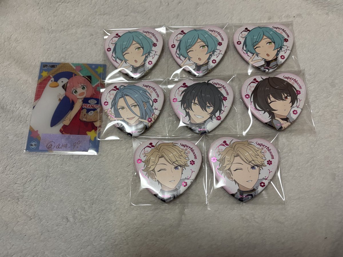 ami_99's tweet photo. 《交換希望》あんスタ スーパーブルーム Superbloom 缶バ トレカ

譲)千秋 燐音 HiMERU 友也 なずな 敬人
      レオ 凛月 嵐 陣 北斗 スバル 真 真緒
      ゆうた 零 薫 つむぎ 宙 日和 ジュン
      エス ユメ ライカ みか 奏汰
求)ニキ こはく 創

郵送希望です。
検索からもお声がけください✨ https://t.co/nj6MNqZp2Y