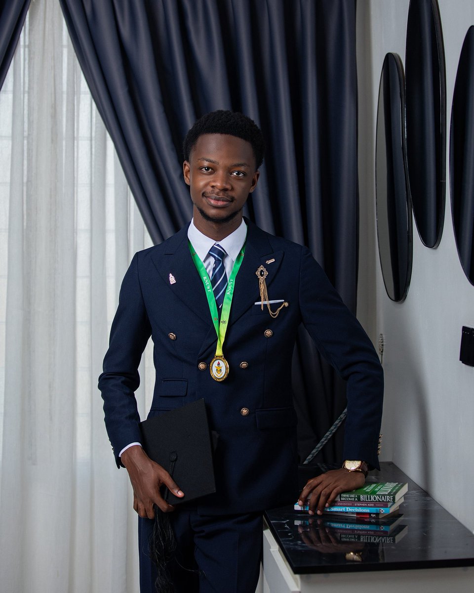 _Padio's tweet image. There’s grace in doing things!🫳🏽