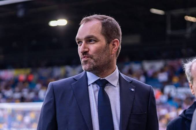 yoonitedLEEDS's tweet image. Whilst we are on about sackings, sack these bastards first #lufc