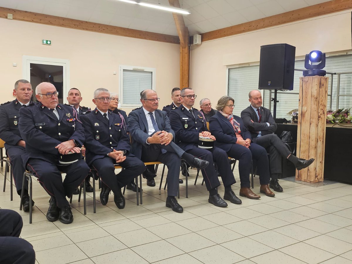 🚒🚨 Sainte-Barbe de Saint-Laurent-en-Caux en présence de
✔️ ADC FOULON, chef de centre par intérim
✔️Mme Agnès LALOI, Maire
✔️M. TERRIER représentant le PCASDIS
✔️M. LEBOURGEOIS, Député ✔️Lt-Col PELLOIN,SDIS76, de ✔️Cdt RESSE
 ✔️Cne D.LAINE, <a href="/UnionSapeurs/">UDSP76</a>
✔️Sgte-C S.DELAMARRE