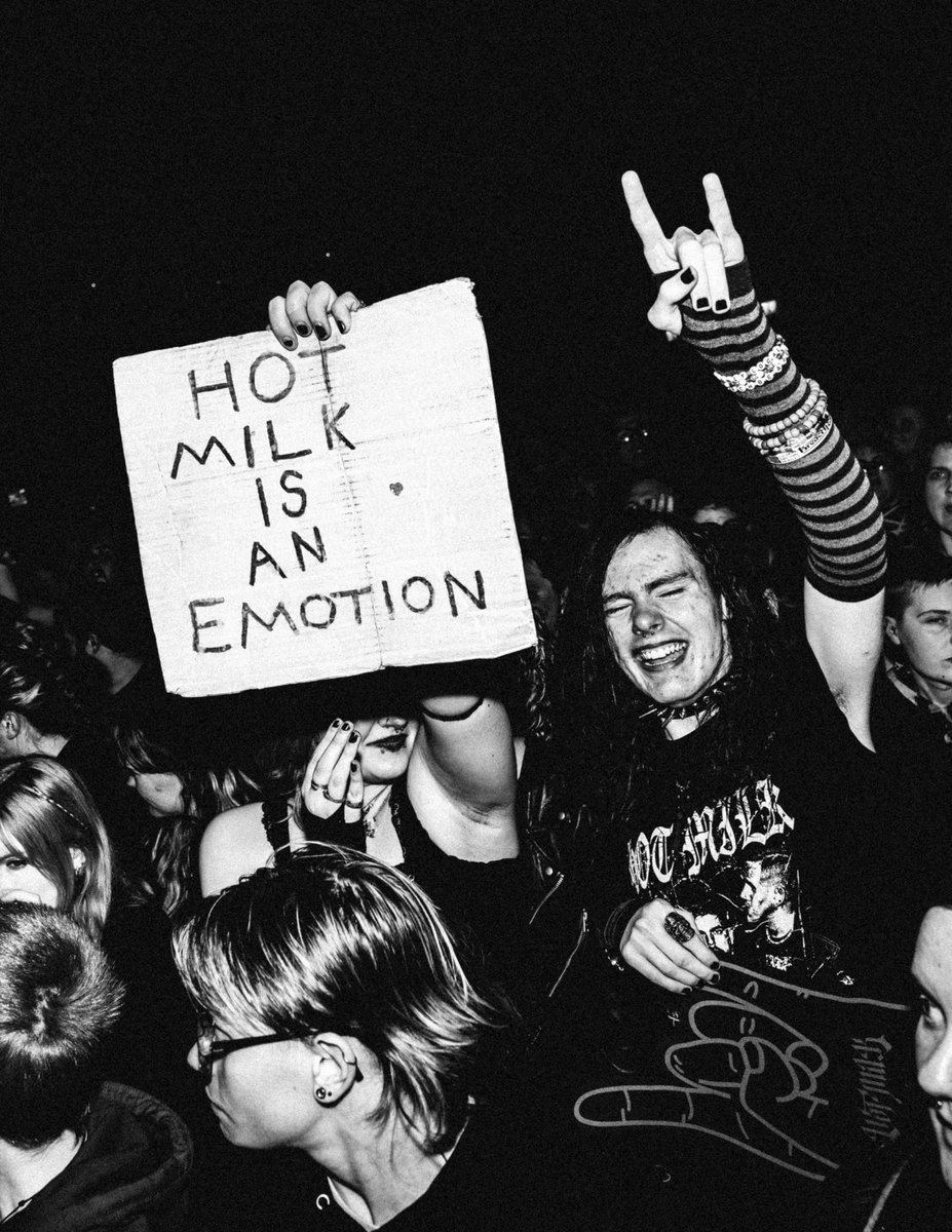 hotmilkhotmilk's tweet photo. LAST NIGHT HOT MILK CAME HOME.
MANCHESTER WE LOVE YOU TO DEATH.

🖤 https://t.co/zD5rxk13le