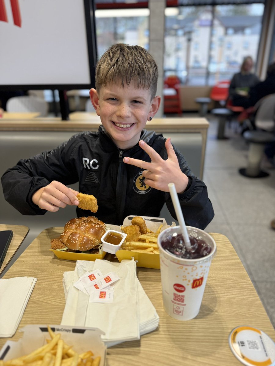 Captain for today and playing more forward for a little change 3 goals ⚽️⚽️⚽️ and 4 assists well done wee man 🟡⚫️😀
