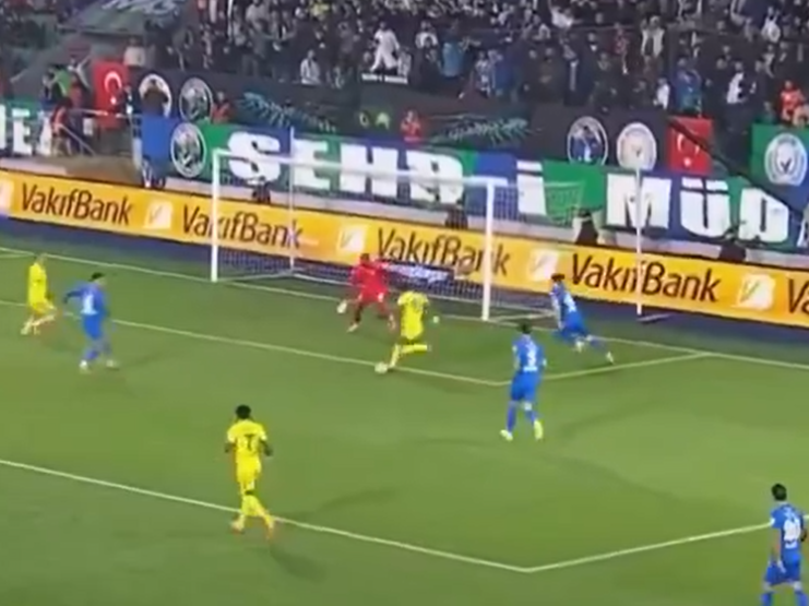 Score hero’da canımız fullken yaptığımız hareketler