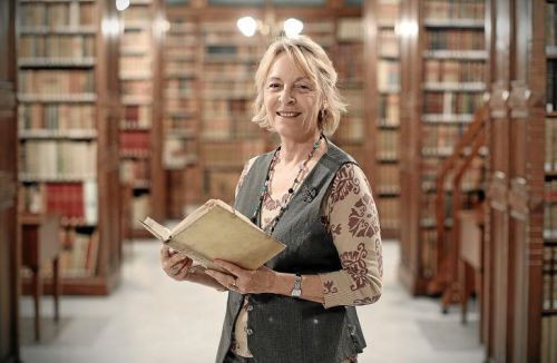 Adiós a las novias en 21 relatos de Soledad Puértolas en este ejemplar firmado y dedicado a mano por la novelista y Premio Planeta todocoleccion.net/libros-segunda….