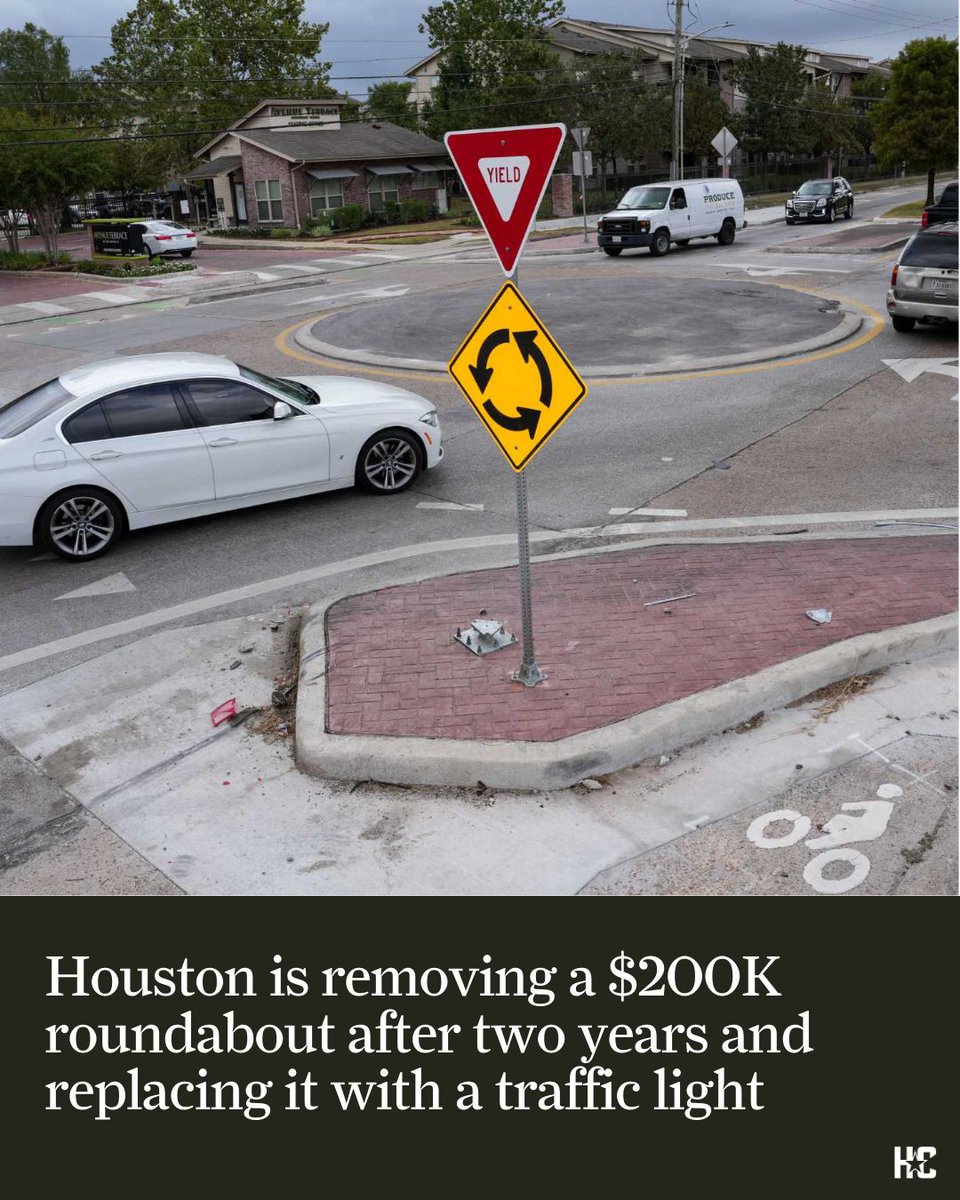 HoustonChron's tweet image. Houston officials are preparing to tear out a year-old, $200,000 roundabout in Northside to replace it with a traditional traffic signal. Since its installation, however, residents have voiced frustrations about drivers striking the curbs, signs and concrete barriers.…