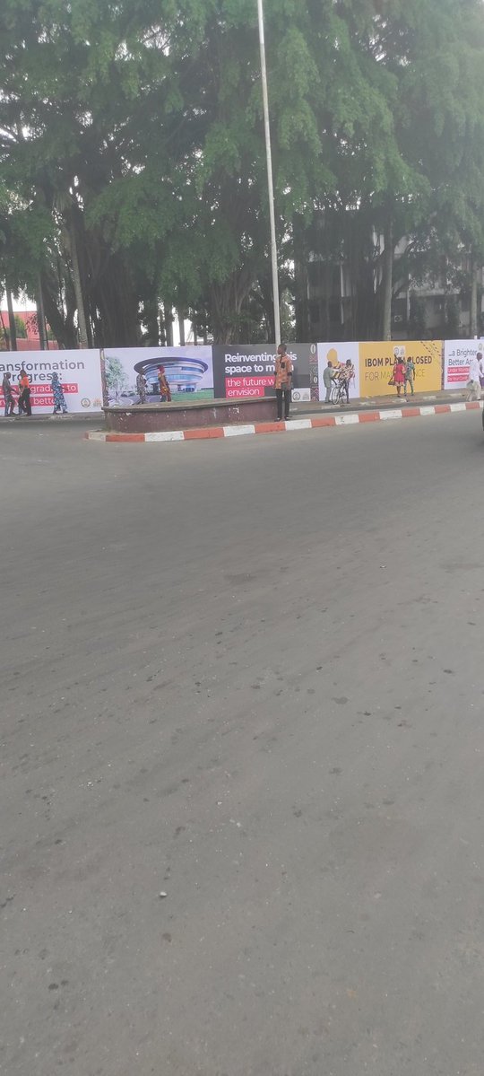 SamfieldCode's tweet image. Ibom Plaza closed for maintenance. 
Let&apos;s wait for the @akwaibomgovt  is cooking.