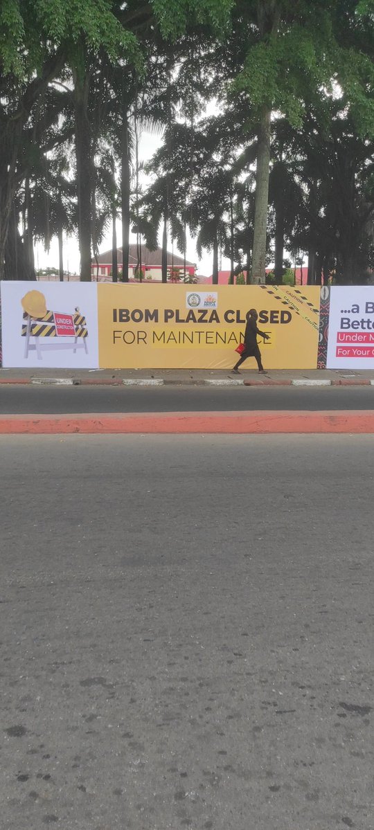 SamfieldCode's tweet image. Ibom Plaza closed for maintenance. 
Let&apos;s wait for the @akwaibomgovt  is cooking.