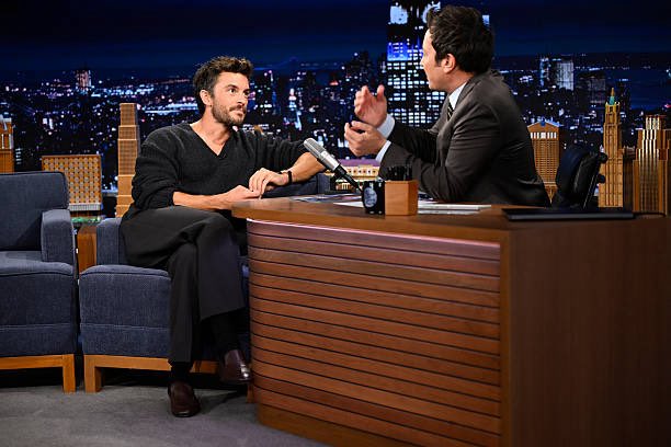 Jonathan Bailey Hourly (@jbaileyhourly) on Twitter photo 