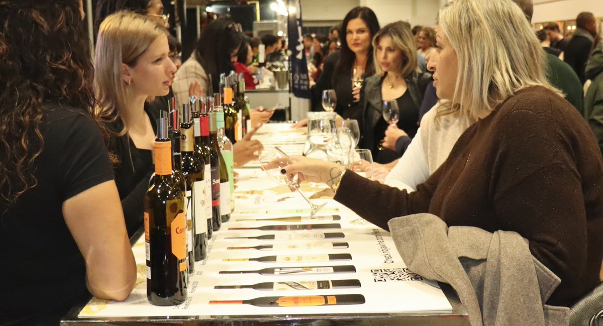 Wine Fest is not very fun, unless you like waiting in long lines for small portions.
regardingluxury.com/holiday-wine-f…