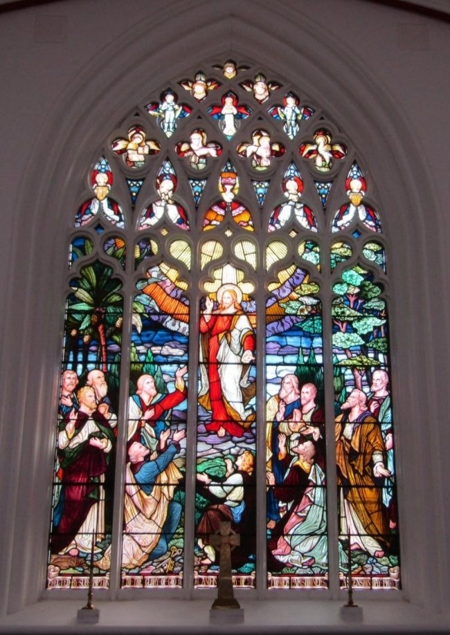 Ascension scene from St Mary's Church of Ireland Littleton, Thurles, Co. Tipperary. It was dedicated on Ascension Day, May 1908. 📸 My own. #StainedGlassSunday