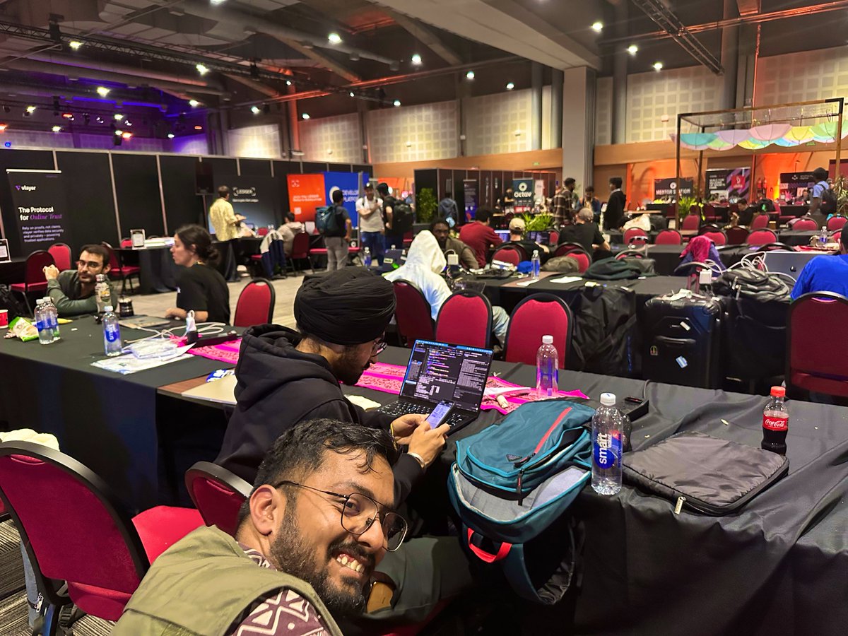 adityakrx's tweet image. good to be back in the arena as a 
hacker at @ETHGlobal 🇦🇷

this is what makes you feel alive adrenaline rush, tight deadlines, and shipping something that might change how we use crypto today

see you soon!