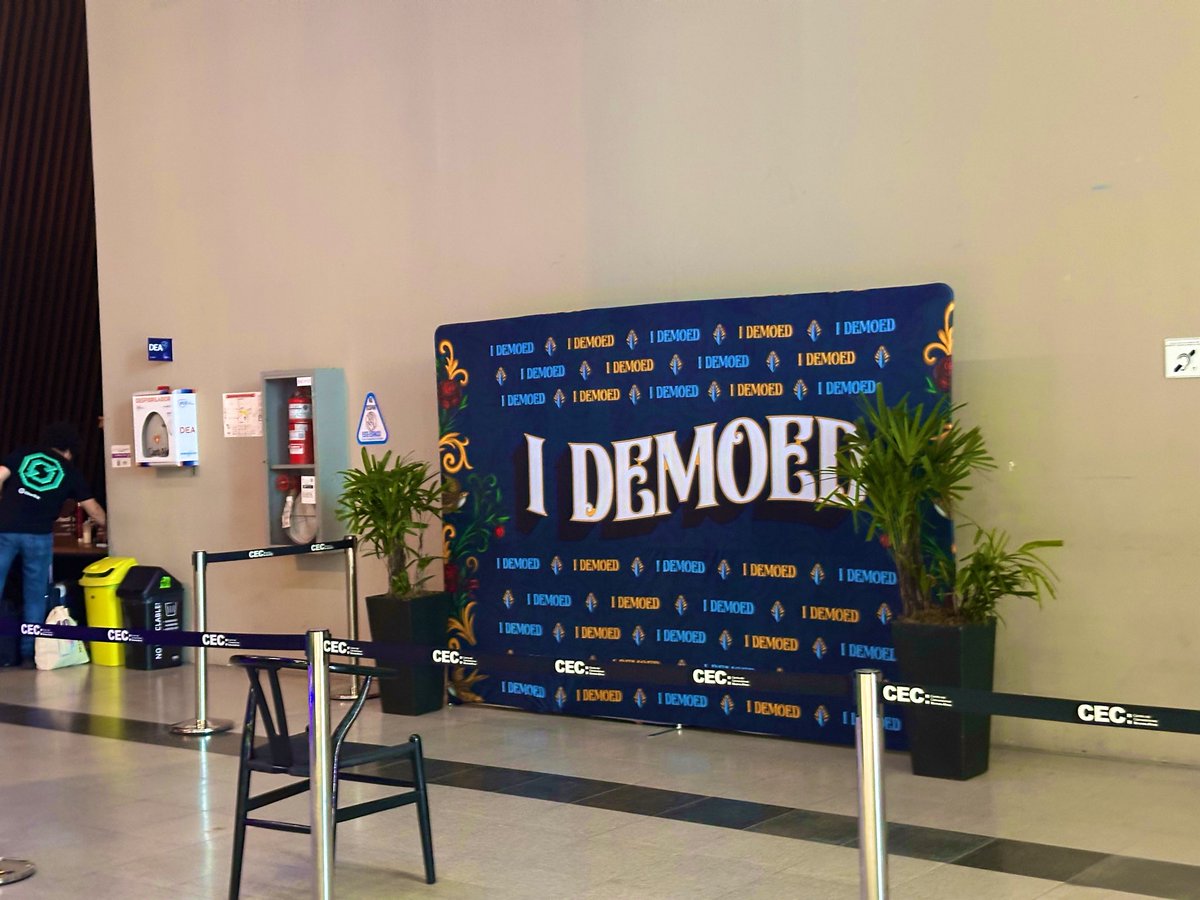 adityakrx's tweet image. good to be back in the arena as a 
hacker at @ETHGlobal 🇦🇷

this is what makes you feel alive adrenaline rush, tight deadlines, and shipping something that might change how we use crypto today

see you soon!