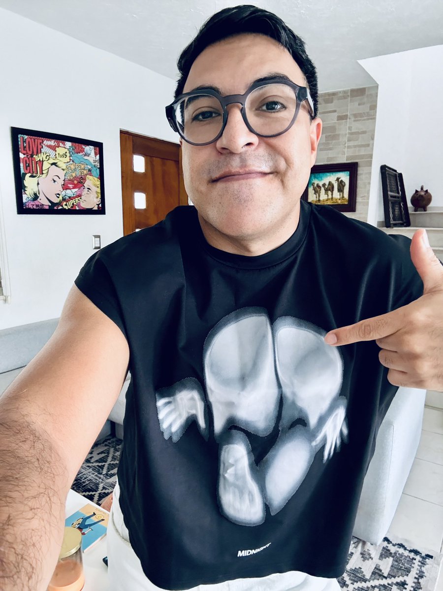 Les gusta mi playera de nalguitas? 🍑😁