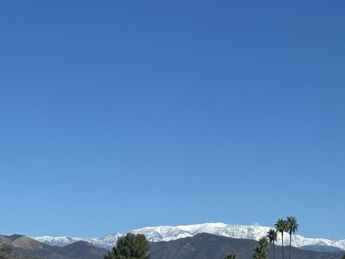 Artemis2themoon's tweet image. View from my dining room. I will be going to the mountains🙌
#Views #Mountains