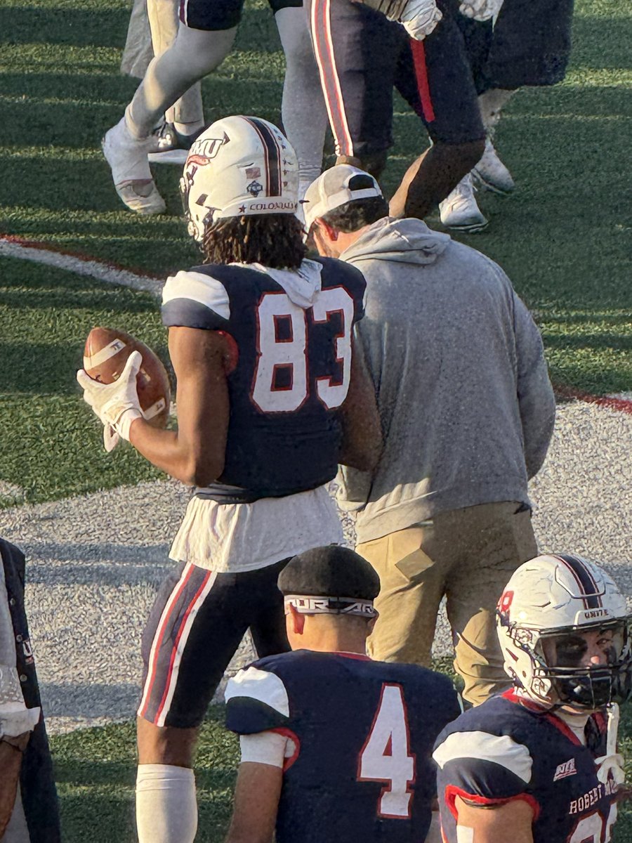 Chaz A Middleton tweet media