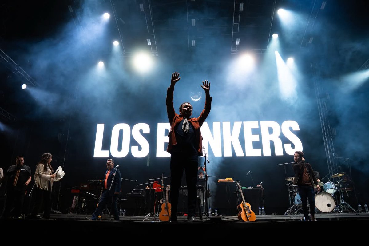 ElinstanteNot's tweet image. 🤘🎶 Más de 70 mil personas se reunieron en el Foro Cholula durante el  #TecateComuna
Quienes cantaron y bailaron al ritmo de varios artistas, compartiendo generaciones y estilos, consolidando al festival como uno de los encuentros musicales más importantes del país.
#Puebla