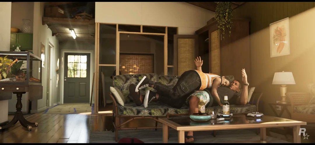 Urban_GTA_6's tweet image. Apparently Jason’s house is already changing between screenshots…👀

Curtains in one shot, blinds in the next.

GTA 6 might actually let us watch his whole house get rebuilt (or destroyed).🙌