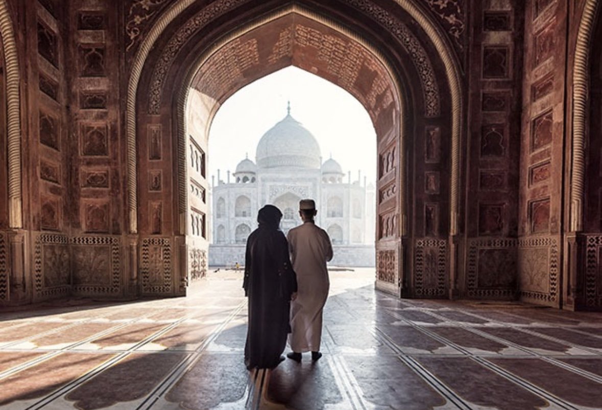 Los ingleses dejaron en la India una importante red de ferrocarriles que todavía hoy es básica para la comunicación en el subcontinente. En nuestro blog te presentamos dos de estos recorridos míticos: el Palace on Wheels y el tren de Daarjeling. lc.cx/HDTKuP