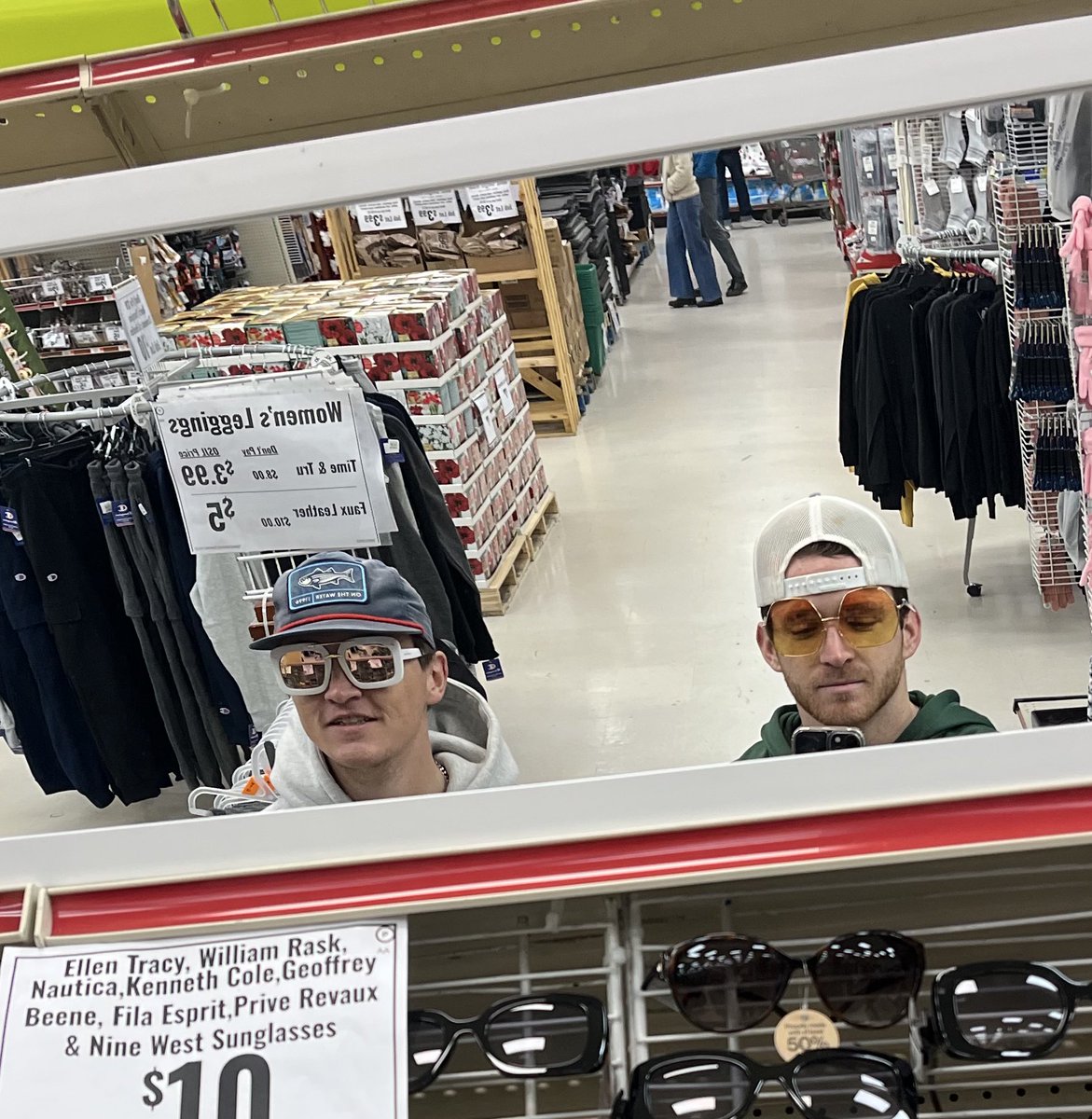 SHOPPING DAY