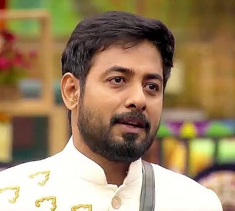 cinema_online2's tweet photo. Who has Biggest Fanbase!? 

#GanaVinoth :: ♻️ Retweet
#Aari :: ♥️ Like

#BiggBossTamil9 #BiggBoss9Tamil #BiggBossTamil #BiggBossTamilSeason9 https://t.co/JaGpChFYXh