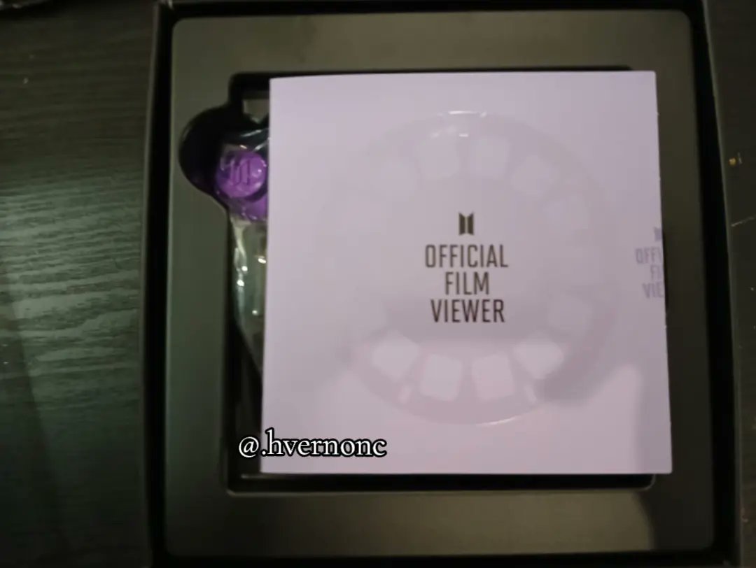 berdofnight's tweet image. #WTS BTS Official Film Viewer
still include photocard
price includes admin, pack, freebies
condi di slides
note, tdk prnah dipake, hnya dibuka utk check kondisi, box no dmg

!! no cod ya.
🔖; #wtsbts #BTS #officialfilmviewer #bangtanboys #wtsaab #zonajajan #KPOP #zonauang #ina