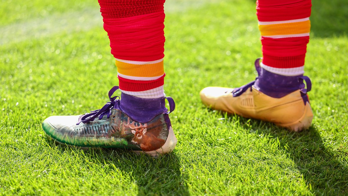 Chiefs's tweet image. This game just means more 💛