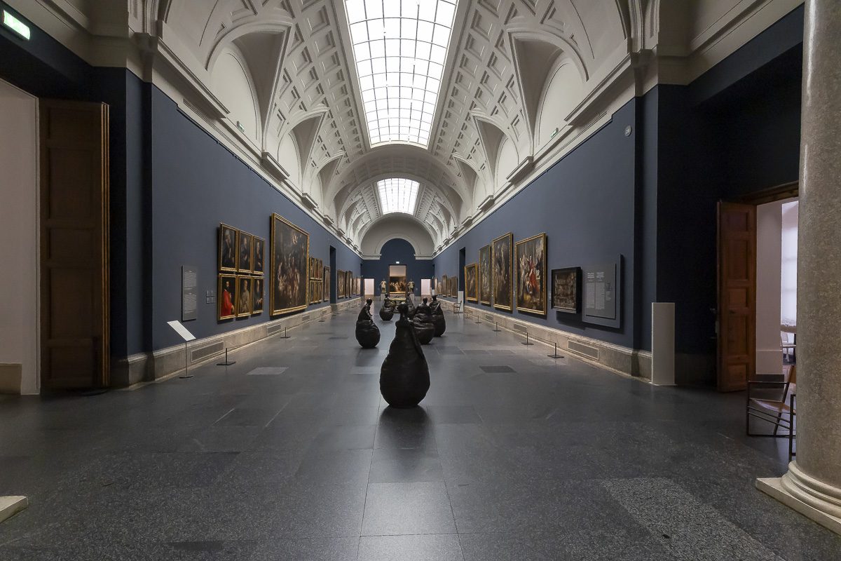 👀 Juan Muñoz fue un creador singular que halló inspiración en maestros de todas las épocas

👉<a href="/museodelprado/">Museo del Prado</a> le dedica una gran exposición que te permite redescubrir a uno de los artistas españoles más influyentes del siglo XX

ℹ️hoyesarte.com/evento/2025/11…

#exposiciones #escultura