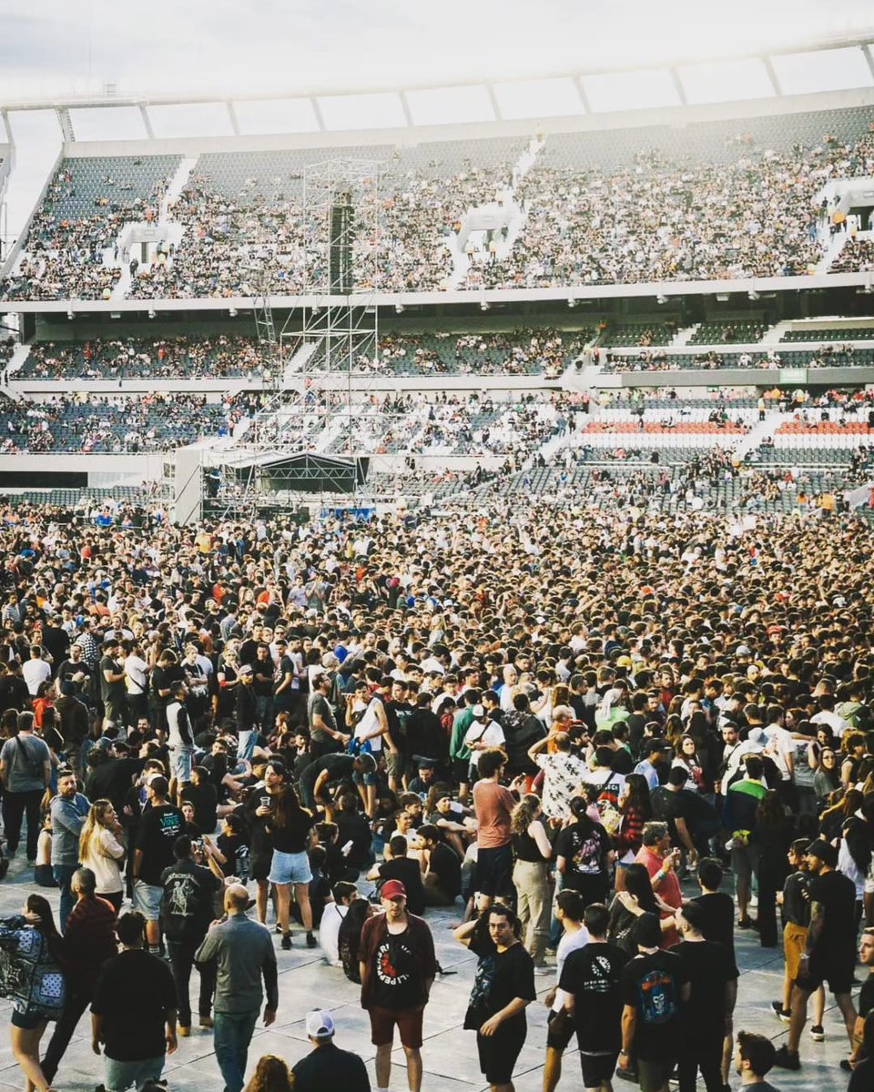 23/11/23 🇦🇷⚡🤘🏻🔥✨
<a href="/ChiliPeppers/">Red Hot Chili Peppers</a> 
<a href="/flea333/">Flea</a>
 #redhotchilipeppers