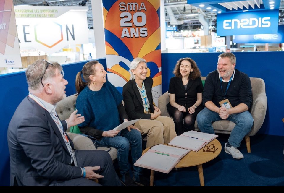 Hannah Besser tweet media