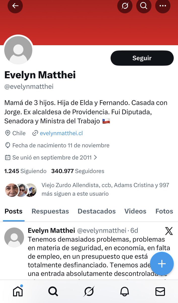 PerejilZurdin's tweet image. El mensaje subliminal de @evelynmatthei 

Fondo rojo en su perfil sin foto , es un grito de silencio :

“ Voten por Jara “