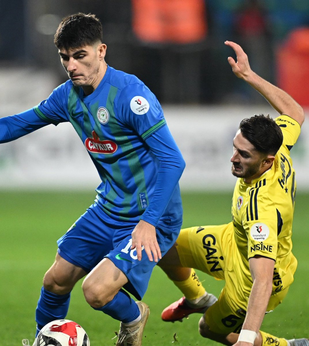 İY | Çaykur Rizespor 2 - Fenerbahçe SK 

#ÇRŞvFB Ederson kerem yahia fofana sakyi ali sowe